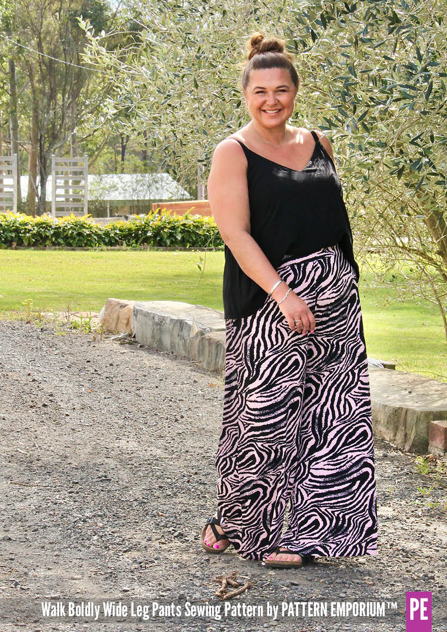 KNIT pull up pants. Perfect fit yay! 2 Walk Boldly (Pattern Emporium).  Front welt pockets. 